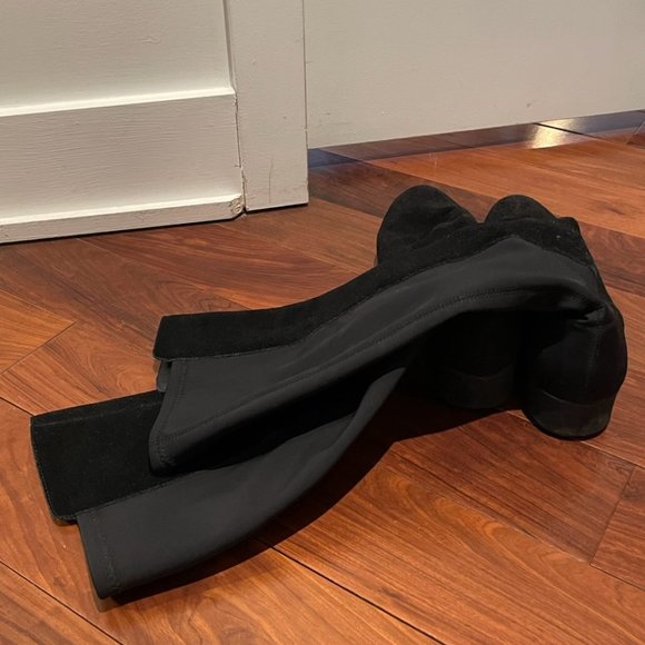 Fall/Winter Suede Black Boots - Size 8 - Picture 3 of 6